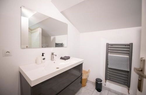 KASA FRIENDLY - Proche centre ville - Tout équipe et calme - Foto 10