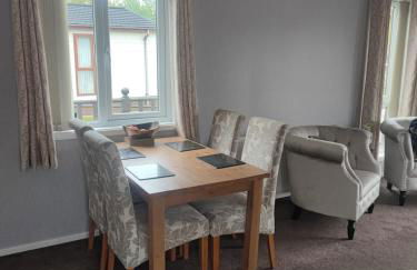 LUXURY LODGE WITHIN A GOLF & LEISURE CLUb - Foto 14