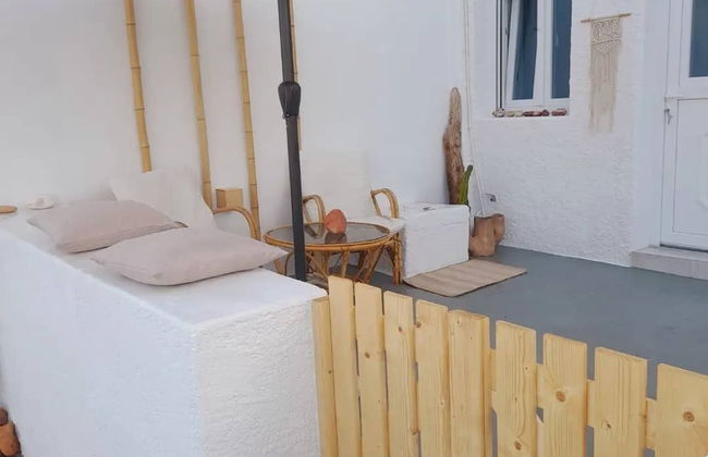 Salty Caves Apartments Milos - Photo 25