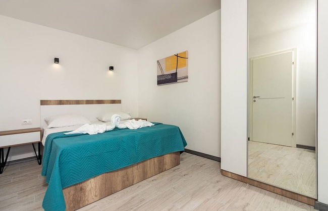 Modern Apartments With Private Balcony Kaštel Novi - Foto 2