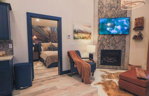 Valley View Resort Cabin #2, 1-Bed, Modern-Luxury with Hot Tub in Canaan Valley, WV - Photo 6