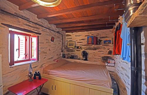 Traditional stone house 1bedroom, sea view, Syros - Foto 4