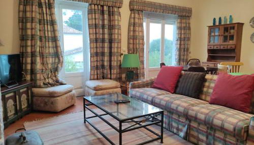 Classic 3BR Sintra Home near Beaches & Palaces - Foto 1