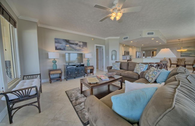 Cozy Condominium with Astonishing View from Spacious Balcony - Unit 0401 by RedAwning - Foto 18