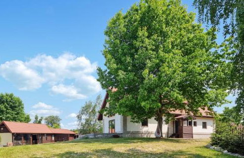 7 Bedroom Lovely Home In Szalstry - Foto 1