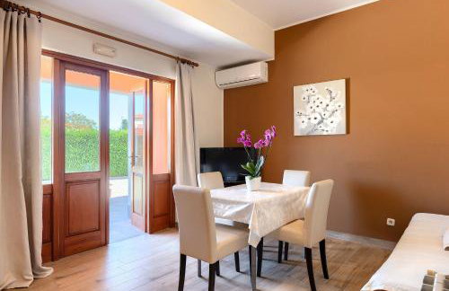 Faszinierendes Ferienhaus mit Privatpool, Volleyballfeld, Fussballplatz, Trampolin beim bekannten Radweg Parenzana - Foto 12