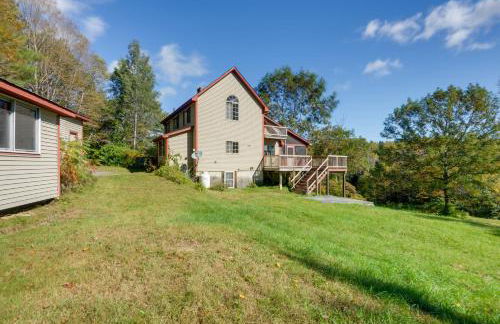 Charming Putney Home Porch, Grill and Hiking Trails - Foto 32