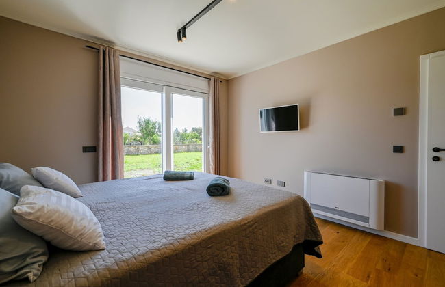 Matohanci Dazzling Villa With Pool - Foto 10