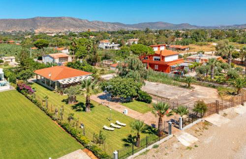 Maria’s Mansion 3 m from the SEA - Foto 1