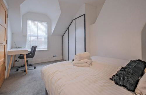 Central 1BDR Apartment By Torr Property Group Short Lets & Serviced Accommodation With Free WiFi Stratford Upon Avon - Foto 22