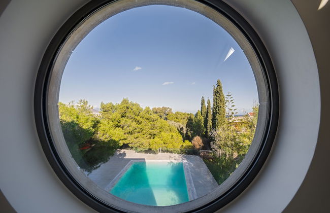 Minimal Blue Villa - Photo 35