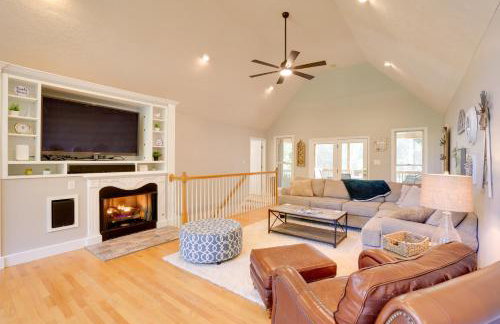 Smith Mountain Lake Home with Private Hot Tub and Dock - Foto 4