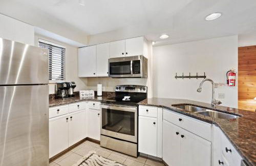 Beautiful Seven Springs- 2 Bed, 2 Bath Condo - Foto 3