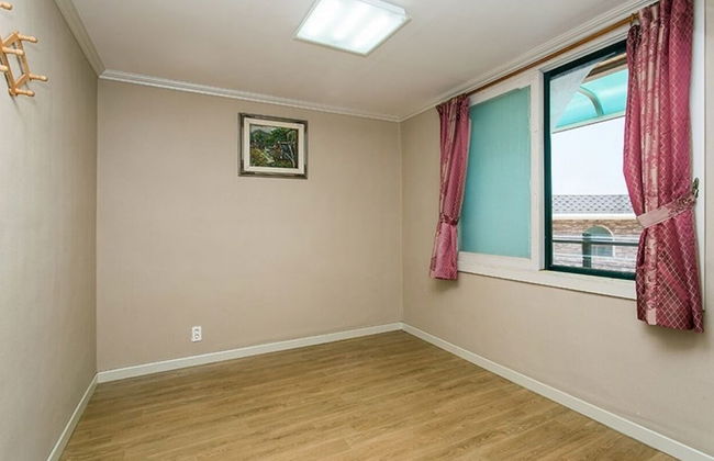 Byeonsan Dongguerami Pension - Photo 9