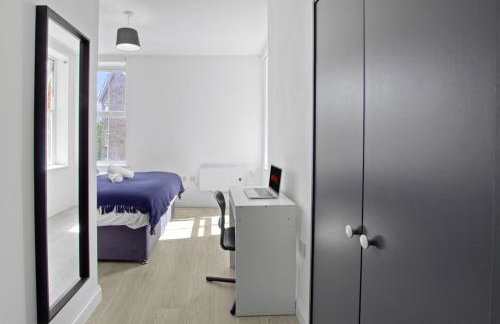 Super Cozy I Sleeps 3 I Fast Wi-Fi I Self Check-in I Free Parking I LongTerm Rates Available - Foto 19