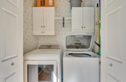 Deck, Grill and Dock Access Lake Keowee Retreat! - Foto 10