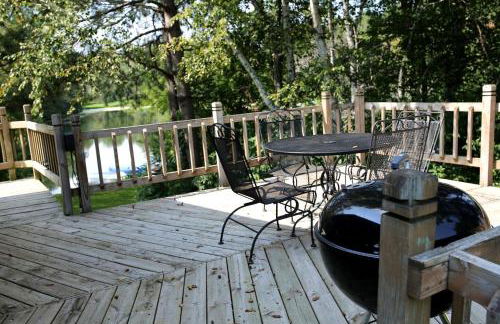 Rustic Family Cabin Rental with a Fire Pit near Wisconsin Dells - Foto 14