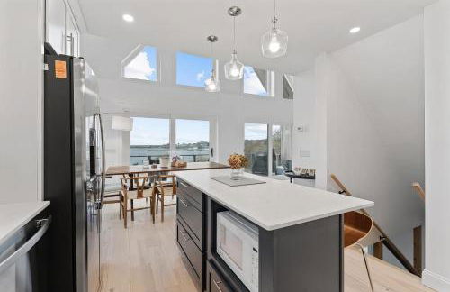 Cuttyhunk Waterfront - Private Beach & Patio - Foto 31