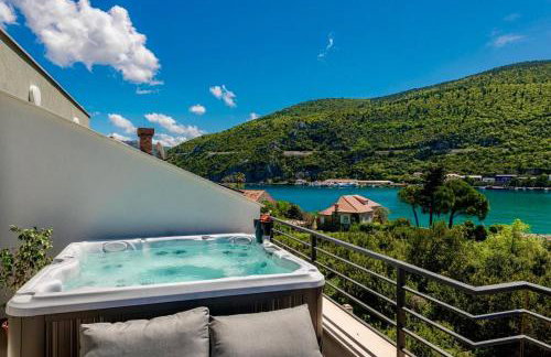 Mokos Modern Suite with Sea View and Jacuzzi - Foto 32