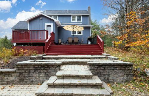 3BR Lake Luzerne Retreat with Game Room & Cozy Fire Pit - Foto 38