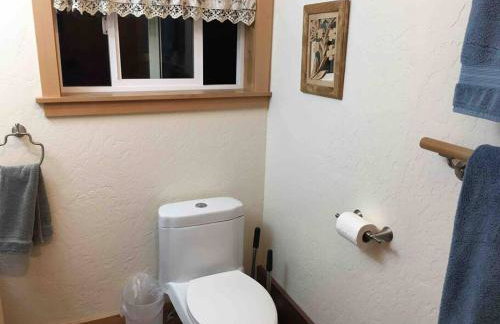 Turnagain View Lodge and Wedding Venue - Photo 43