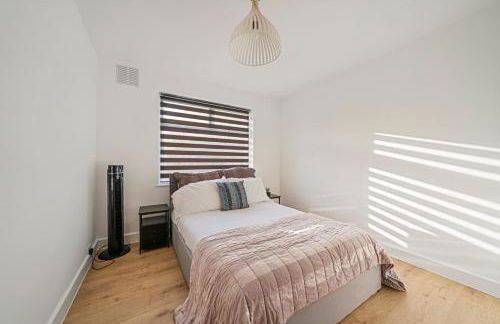 2 Bed Luxury Parking and Garden - Close to Heathrow - Foto 11