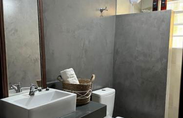 Chácara Casa Amarela - estrutura completa de lazer - ambientes elegantes e exclusivos - campo de futebol e bocha - piscina - lareiras - 10 min Rota do Vinho - Foto 59