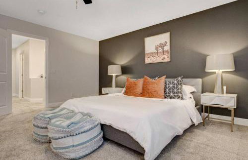 Beautiful 5BR w/King Beds, Pool & Hot Tub, Games - Photo 28