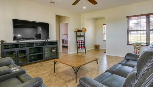 about 10 Mi to Dtwn McKinney Home with Patio and Yard - Foto 3