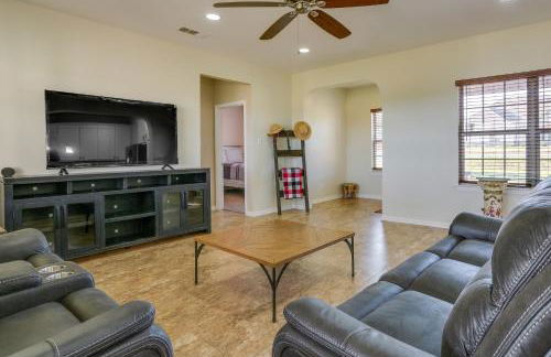 about 10 Mi to Dtwn McKinney Home with Patio and Yard - Foto 3