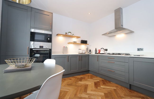 Dollar Apartments at 41 - Photo 12