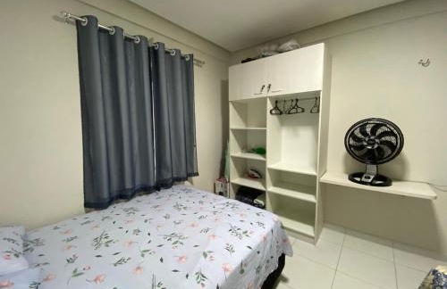 No Atalaia, Fort Poseidon rua do Atalho a 700 metros da praia do Atalaia, apartamento novo decorado, varanda, sala de estar e jantar, 02 suítes, 03 banheiros, lavanderia, cozinha, piscina, churrasqueira, salão de jogos, vista parcial das dunas e mar - Photo 48