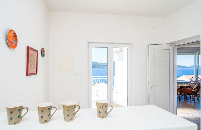 Holiday rental in Dubrovačko primorje with terrace - Photo 1