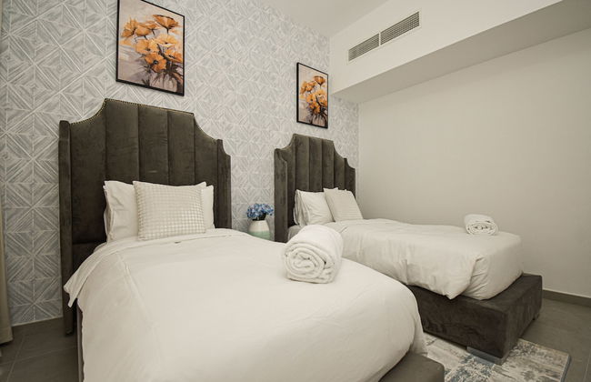 Elegant 3 BR Dubai South - Photo 52