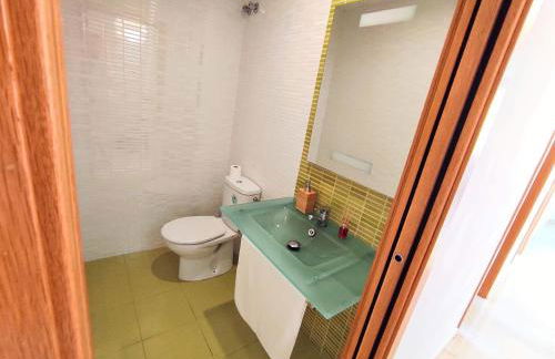 Manuela Nogales Apartments! - Photo 35