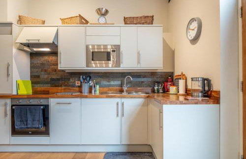 The Coach House - Cosy Retreat in Warwickshire! - Photo 86