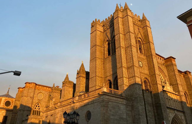 Tour de leyendas por la Ávila iluminada - Foto 5