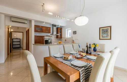 Villa Arbareto with heated swimming pool - Photo 8