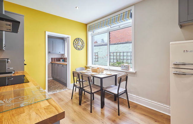 Host Stay Leaf Cottage - Photo 2