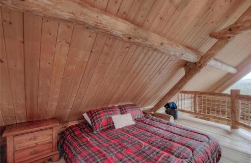 Cozy Log Cabin Loft Hot Tub on 5 wooded acres - Foto 17