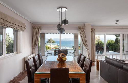 Eretria Luxurious Seafront Villa - Photo 35