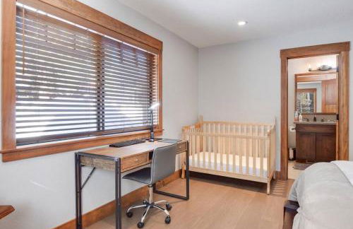 Luna Cabin - 5BR Hot Tub A/C Game Room EV Charger - Foto 29