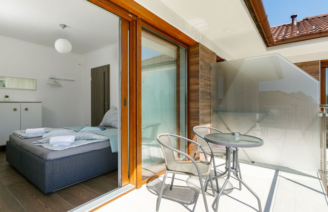 2 bedroom Apartment in Balatonszárszó with garden - Photo 6