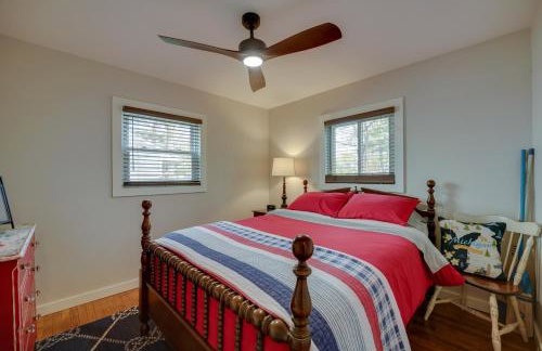 Walk to Beach Lake Michigan Getaway! - Foto 13