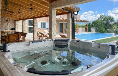 Awesome Home In Ruzic With Jacuzzi - Foto 15