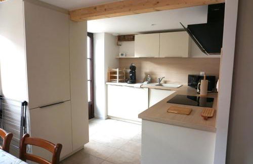 Gîte Les Hirondelles - Spacieux et Typique Alsacien - Commerces à Proximité - Proche Sélestat - Foto 11