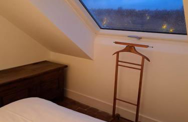 La Maison du Donjon - Gites de 8 personnes, parking privé avec jardin terrasse - Foto 51