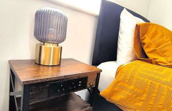 4 beds spacious Apartment, with Parking & WIFI, CHAFFORD HUNDRED, near station & shopping, long stays! - Foto 21