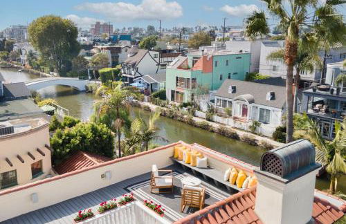 The Canal Escape - canal-front Italian villa - Foto 8