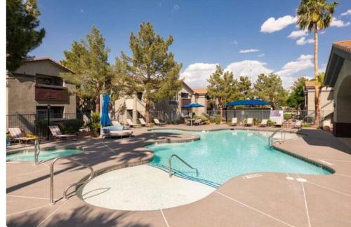 New! Stylish and peaceful Apt in Henderson - Foto 9